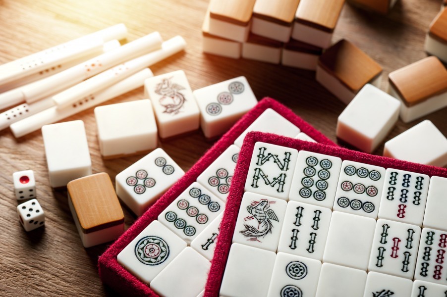 Comment s'appelle la version chinoise des dominos ?