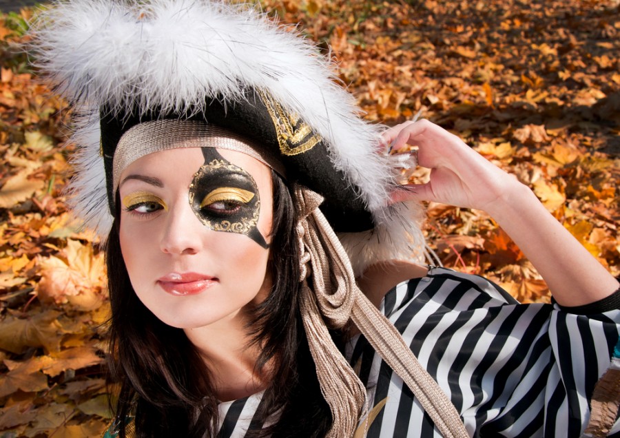 Comment se maquiller en pirate femme ?